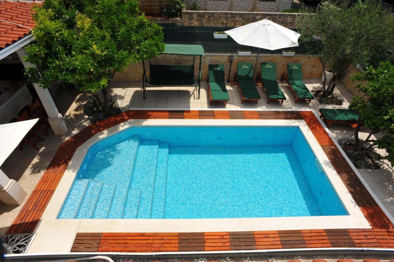 Villa Anni Sutivan Exterior photo