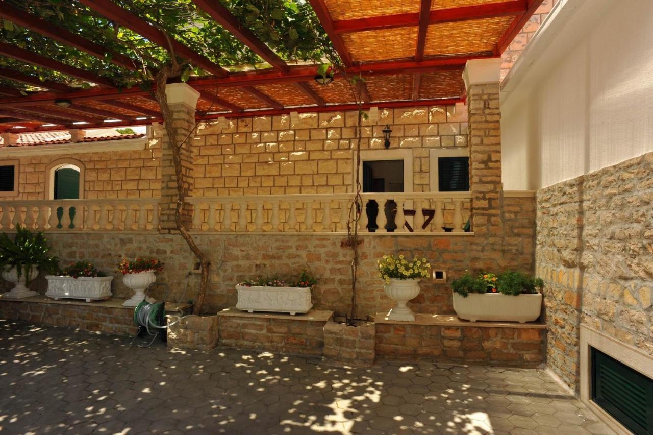 Villa Anni Sutivan Exterior photo