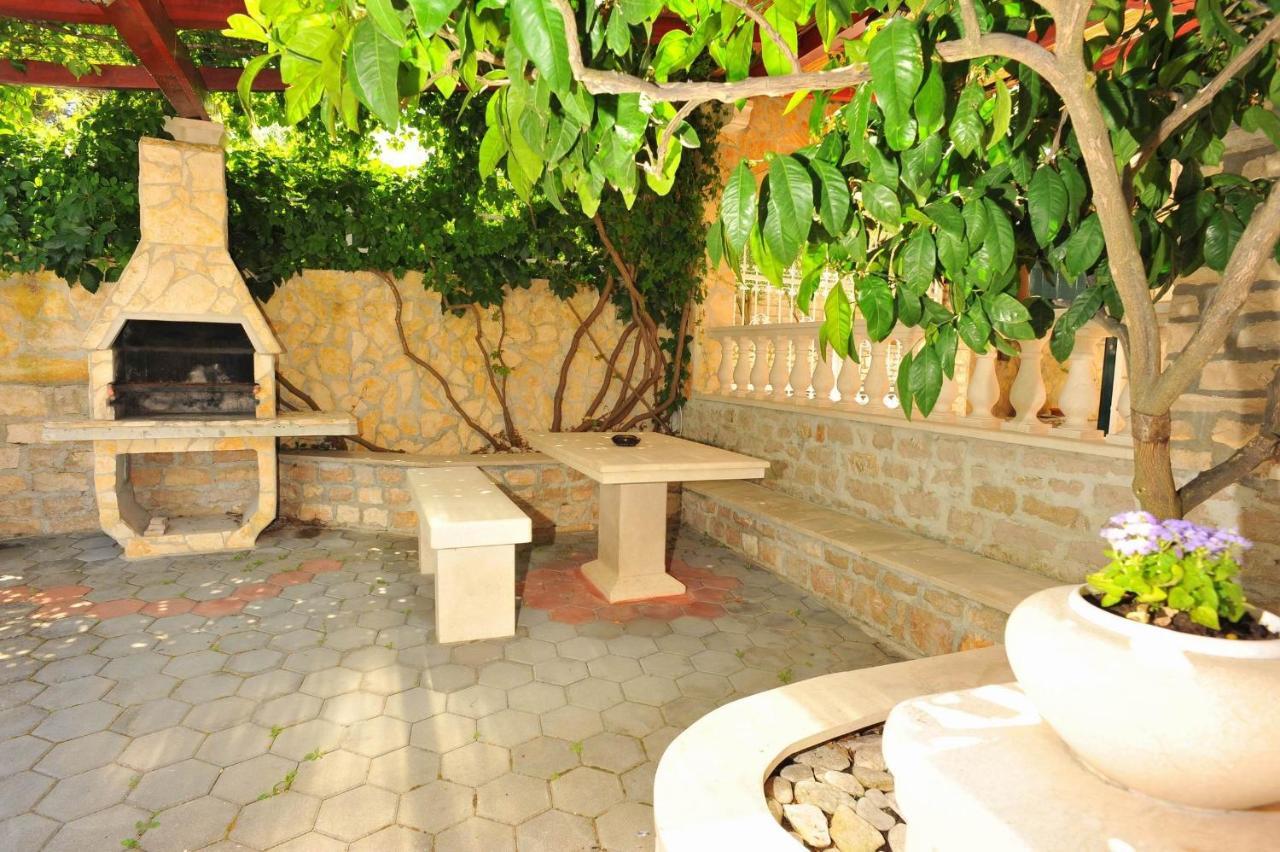 Villa Anni Sutivan Exterior photo