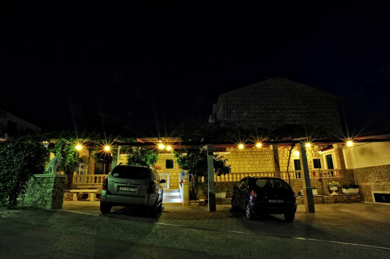 Villa Anni Sutivan Exterior photo