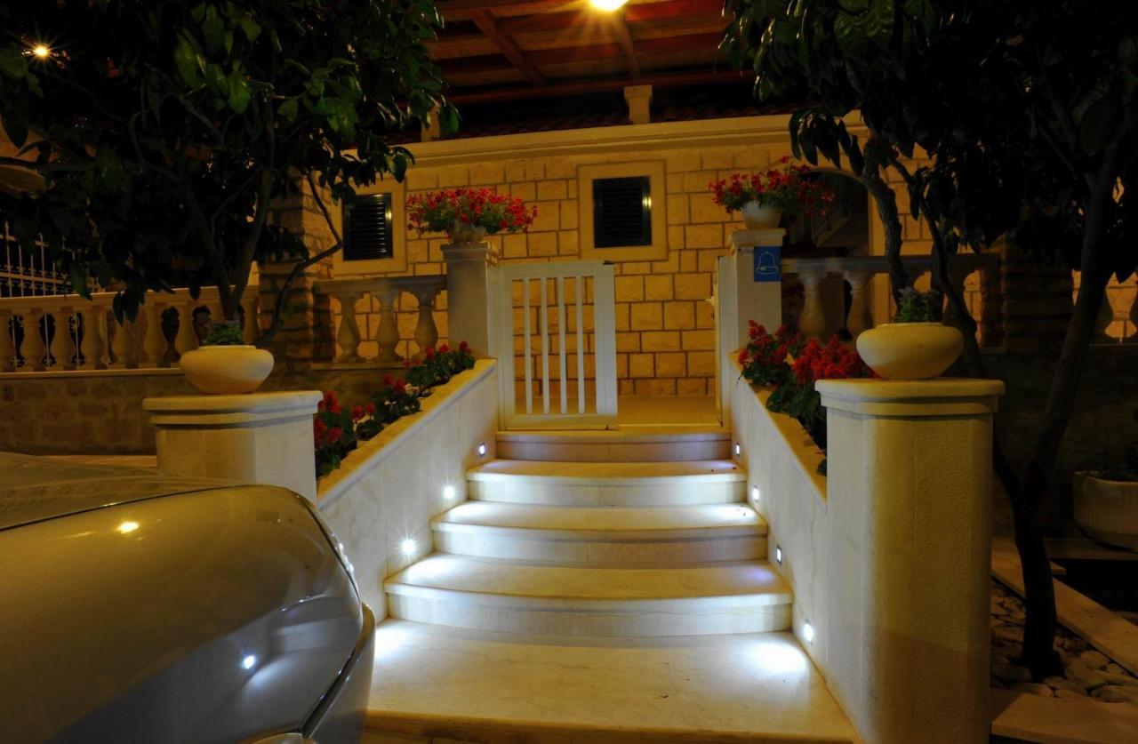 Villa Anni Sutivan Exterior photo